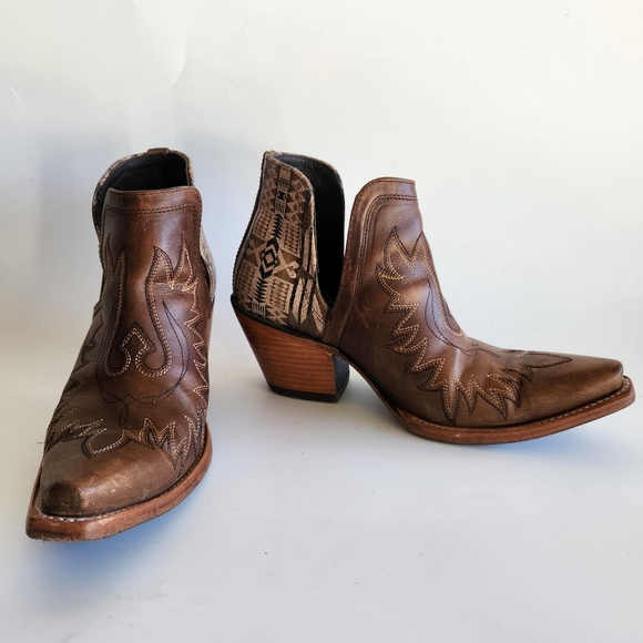 Ariat Pendelton Dixon Ankle Boot Weathered Brown Snip Toe Western Aztec Print 9B - Picture 8 of 16